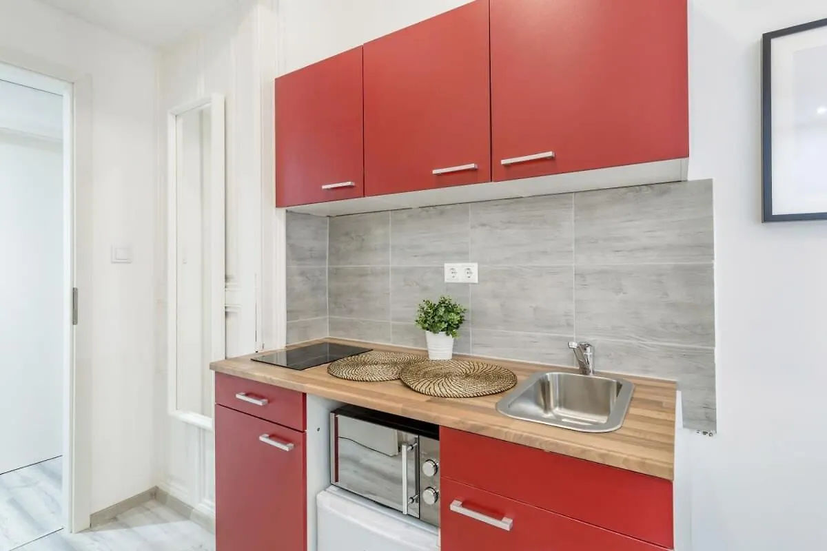 Modern Cozy Studio At The Center Boedapest Appartement